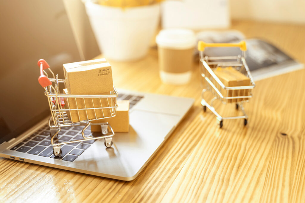 ネットショップが実店舗より安い最大の理由を知って安心して買い物するイメージ